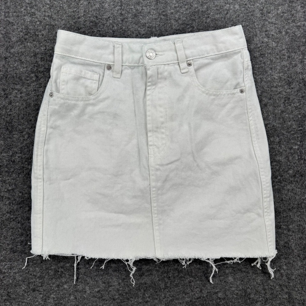 Forever 21 Womens White Denim Mini Skirt Raw Hem High Rise Size XS Jean 6697